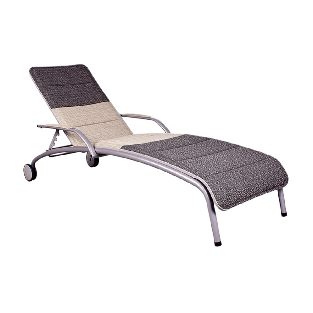 Lounge chaise longue met verstelbare rugleuning en wielen